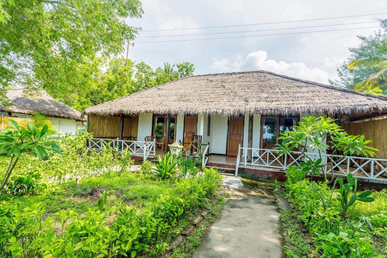 Oyo 2861 Hotel Gili Air & Restaurant Eksteriør bilde